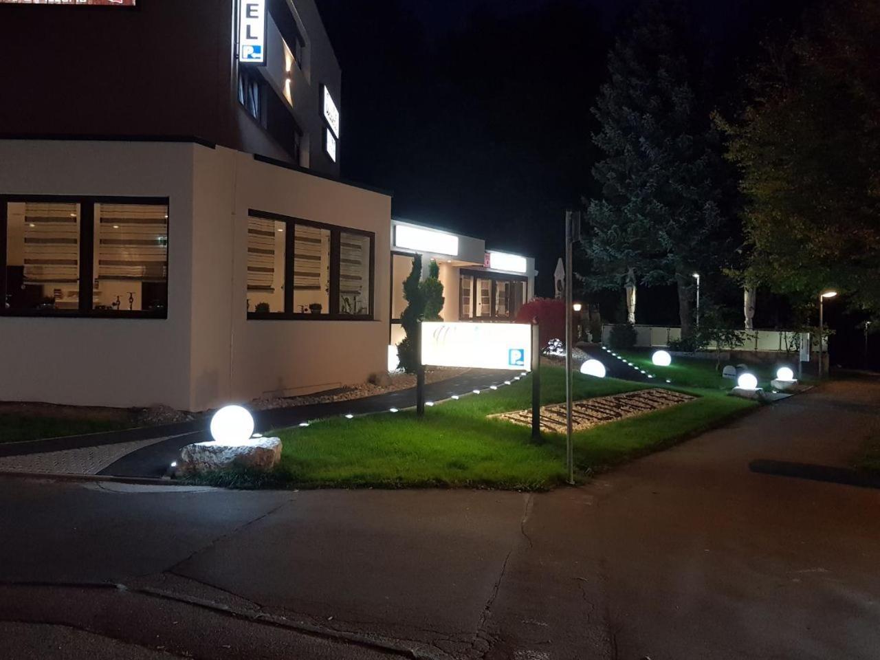 辛德芬根艾奇霍尔兹酒店 辛德尔芬根 外观 照片